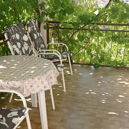Queen Lea Apartament Marina