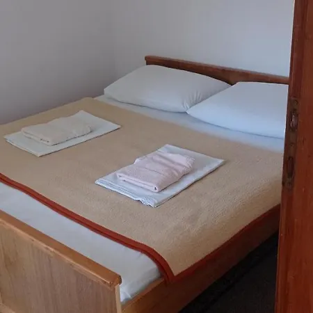 Queen Lea Apartament Marina